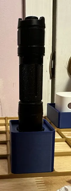 Giá đỡ đèn pin Fenix PD35 kiểu gridfinity - Image 1