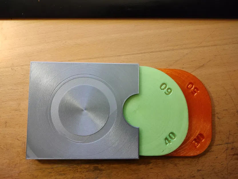 Khuôn cắt và thước đo bán kính cho may vá - Image 1