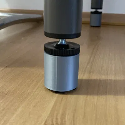 Mở rộng chân IKEA Adils cho bàn Lagkapten trên kệ kallax