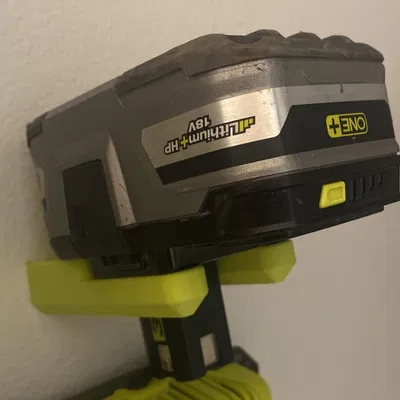 Giá đỡ pin Ryobi 18V gắn tường bằng một ốc vít