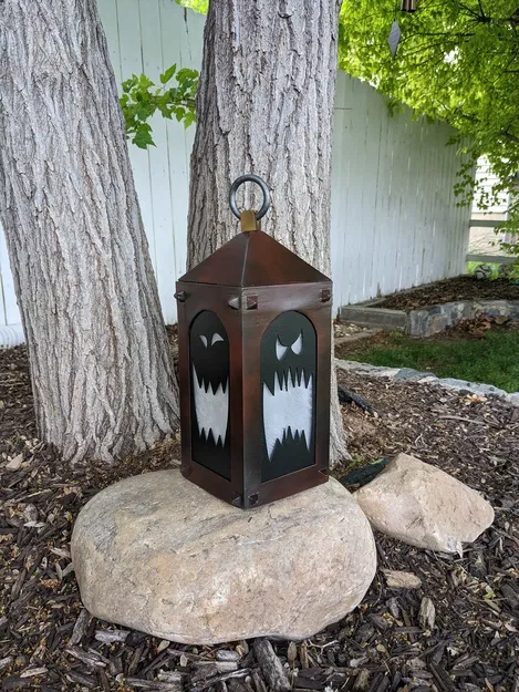 Đèn lồng ma quái từ Biệt thự Ma ám Disneyland - Image 1