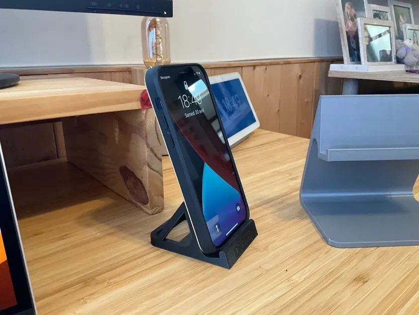 Giá đỡ iPhone tiện lợi cho người dùng di động - Image 2