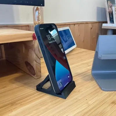 Giá đỡ iPhone tiện lợi cho người dùng di động