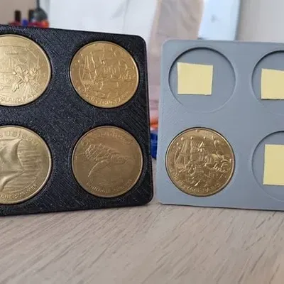 Giá đỡ cho 4 đồng xu của đồng tiền Paris