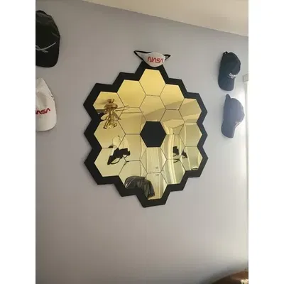 Tranh tường kính thiên văn James Webb