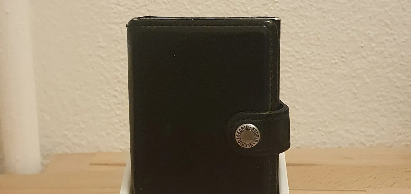 Giá đỡ ví tối giản cho bàn làm việc - Image 1