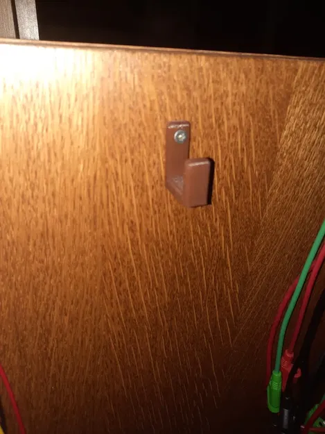 Móc treo có lỗ cho vít với kích thước nhỏ gọn - Image 2