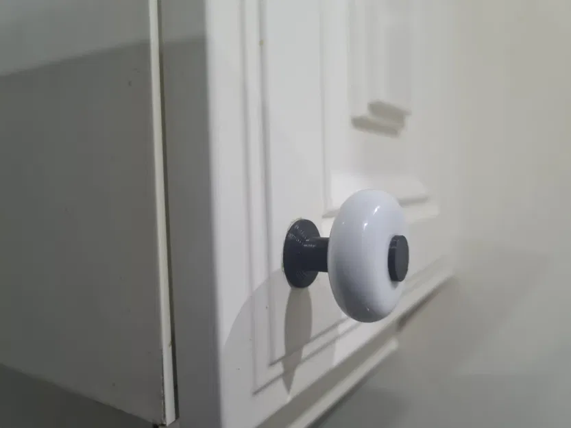 Núm trang trí cho tủ quần áo với thiết kế độc đáo - Image 1