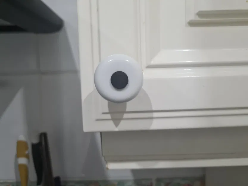 Núm trang trí cho tủ quần áo với thiết kế độc đáo - Image 2