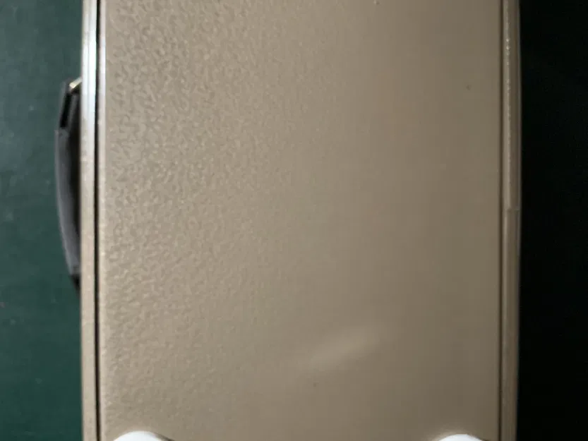 Chân đế kim loại cho hộp chứa chắc chắn - Image 1