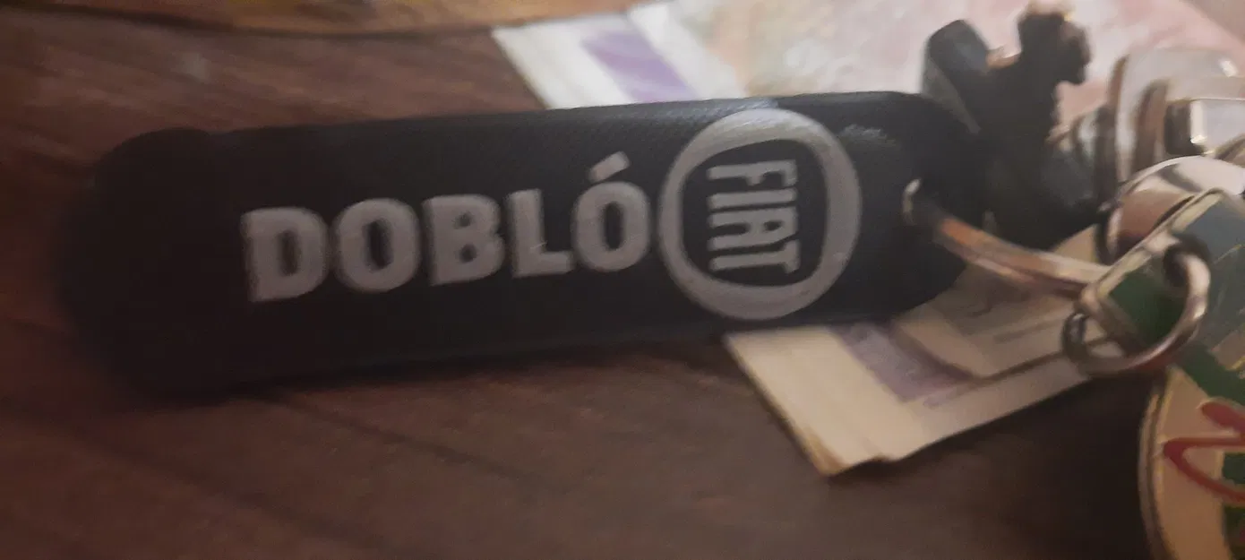 Móc khóa FIAT độc đáo cho người yêu xe hơi - Image 1