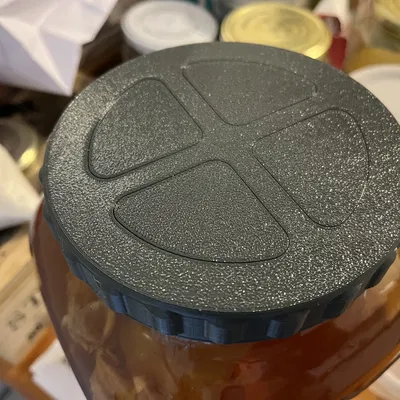 Nắp lọ lên men giữ khí và ngăn côn trùng