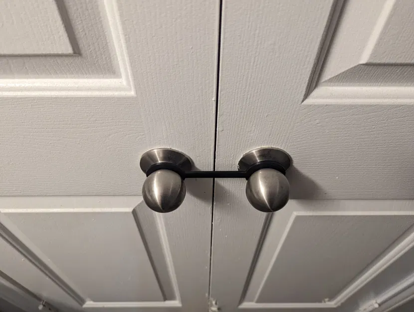 Giá đỡ núm cửa cho cửa tủ đôi - Image 2