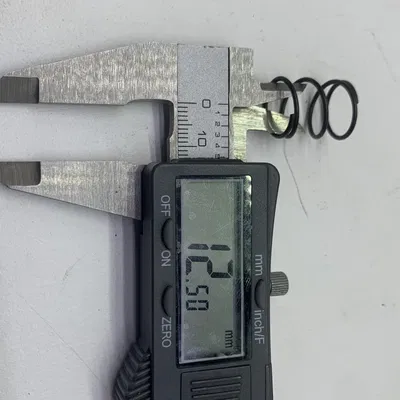 Khớp xoay tải lò xo cho cơ cấu truyền động