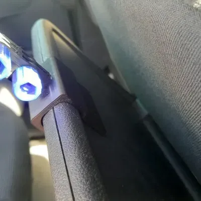 Giá đỡ máy tính bảng trên xe hơi cho hệ thống lắp đặt mô-...