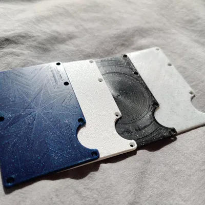 Bề mặt ngoài cho ví The Ridge