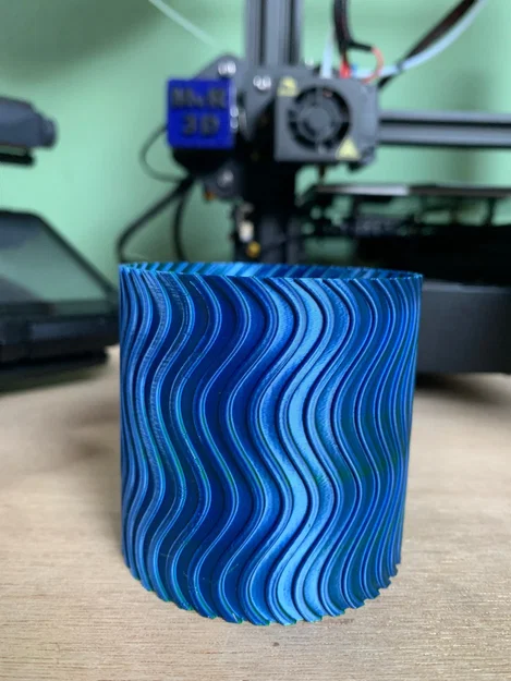 Bình hoa sóng in 3D với filament magic-PLA hai màu - Image 2