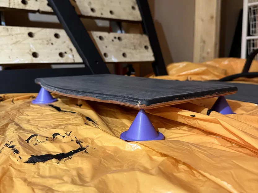 Giá đỡ an toàn cho dự án sơn hình nón/pyramid - Image 3