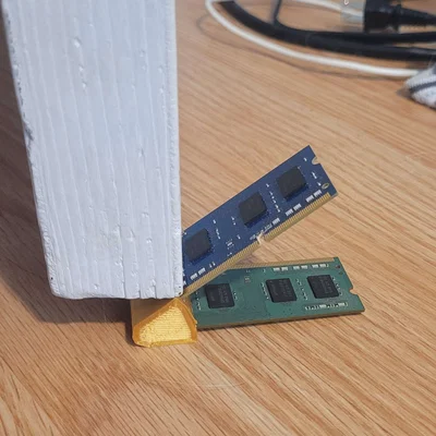 Cửa chặn bằng RAM thiết kế cho SODIMM