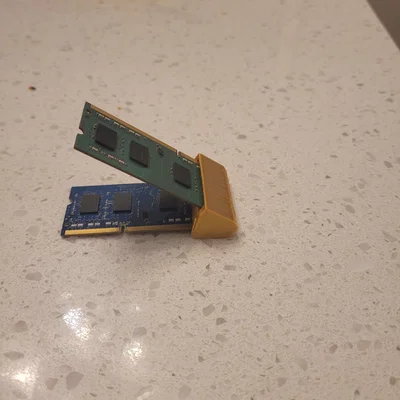 Cửa chặn bằng RAM thiết kế cho SODIMM