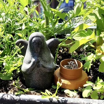 Tượng nữ thần Zelda với kho lưu trữ bí mật bên trong