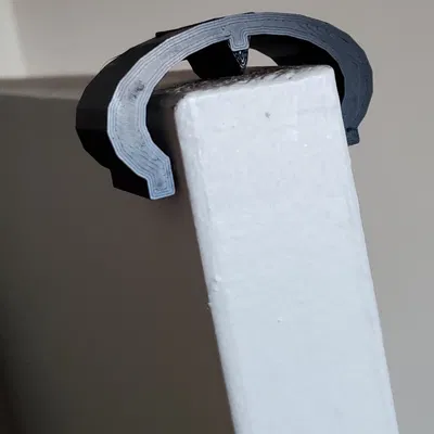 Chặn cửa ôm sát trên đầu khung cửa