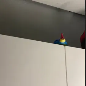 Mũ có quả bóng trang trí độc đáo cho mô hình 3D