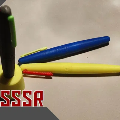 Bút bi Rollerball #2 với cảm giác cầm nắm tuyệt vời