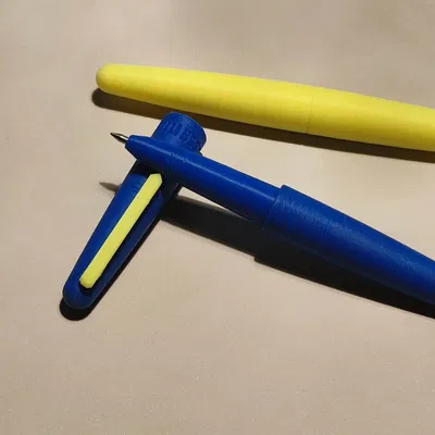 Bút bi Rollerball #2 với cảm giác cầm nắm tuyệt vời