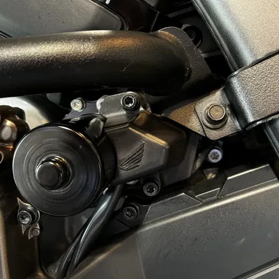 Bìa thay thế cho Honda CRF1000 Africa Twin sau khi lắp crashbars