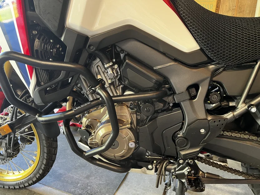 Bìa thay thế cho Honda CRF1000 Africa Twin sau khi lắp crashbars - Image 3