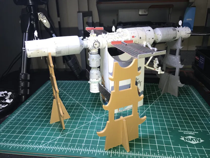 Giá đỡ mô hình trạm không gian Trung Quốc - Image 3