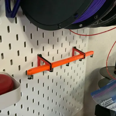 Giá đỡ ống Bowden cho kệ IKEA Skadis hoặc kệ dây