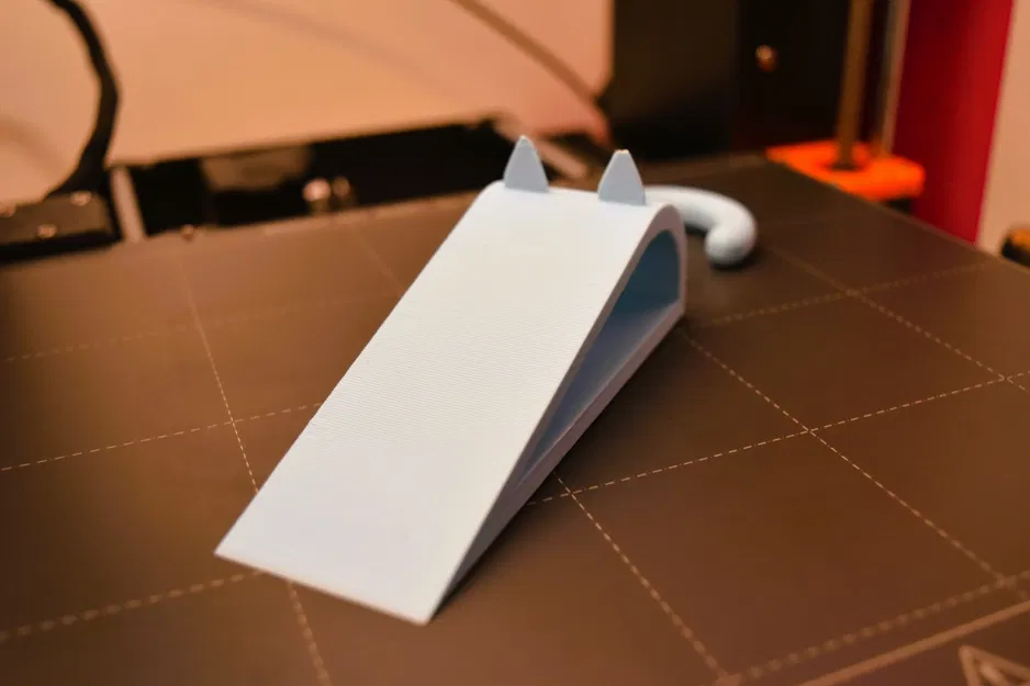 Giá đỡ cửa mèo dễ thương treo đuôi - Image 2