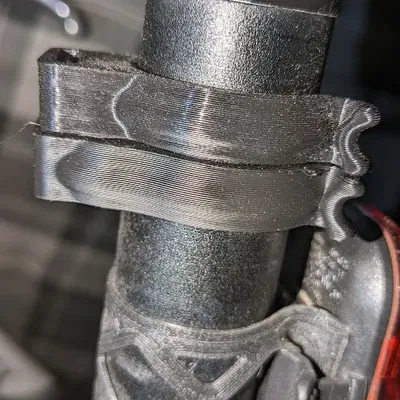 Bộ giá đỡ đèn xe đạp gắn vào yên xe