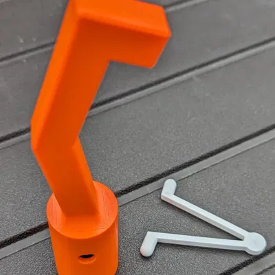 Móc gắn vào đầu cần bơi để di chuyển máy bơm nước