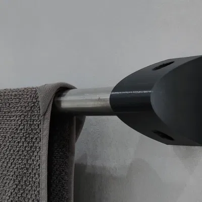 Giá đỡ khăn tắm với chiều rộng tối thiểu 120cm