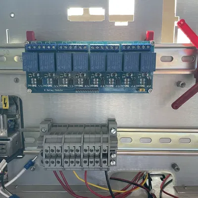 Giá đỡ 8 kênh relay cho ray Din