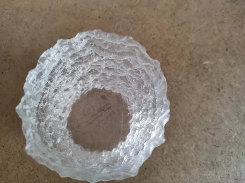 Bình hoa xoắn ốc với họa tiết Perlin noise - Image 2