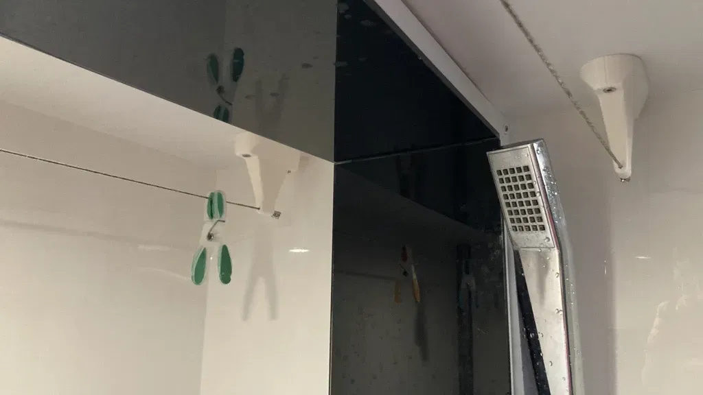 Giá đỡ dây vải treo trần cho xe RV - Image 1