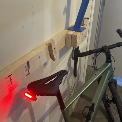 Giá đỡ đèn hậu cho yên xe Specialized SWAT