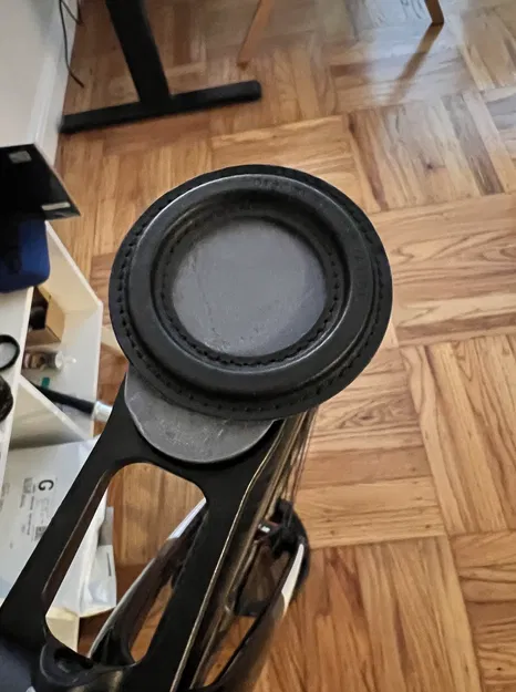 Giá đỡ Magsafe cho iPhone trên giá Wahoo cho xe đạp đứng - Image 1