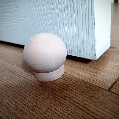 Cái chặn cửa đơn giản dễ sử dụng cho gia đình