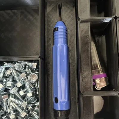 Giá đỡ công cụ làm nhẵn Gridfinity với lỗ cho lưỡi cắt