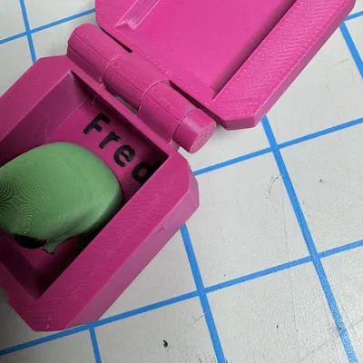 **Chốt bản lề cho hộp của Fred The Frog**