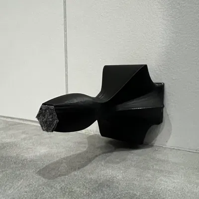 Giá đỡ cửa thiết kế độc đáo bằng Fusion 360