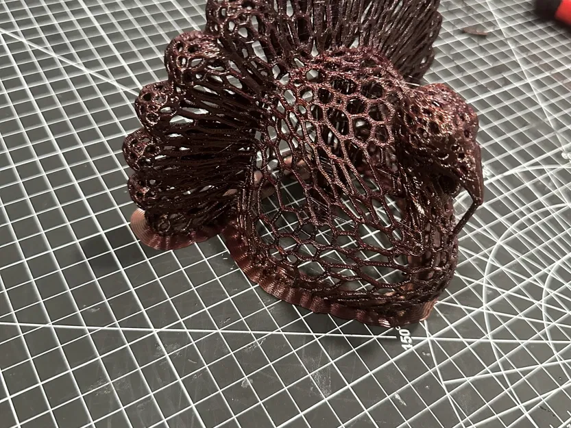 Mô hình trang trí trung tâm hình gà tây Voronoi - Image 2