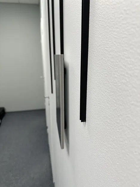 Giá đỡ ảnh U 10mm gắn tường - Image 2