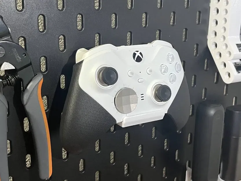 Giá đỡ tay cầm Xbox Elite cho bảng ghim IKEA Skadis - Image 1