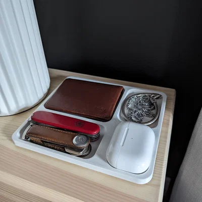 Giá để đồ cạnh giường cho chìa khóa và ví tiền